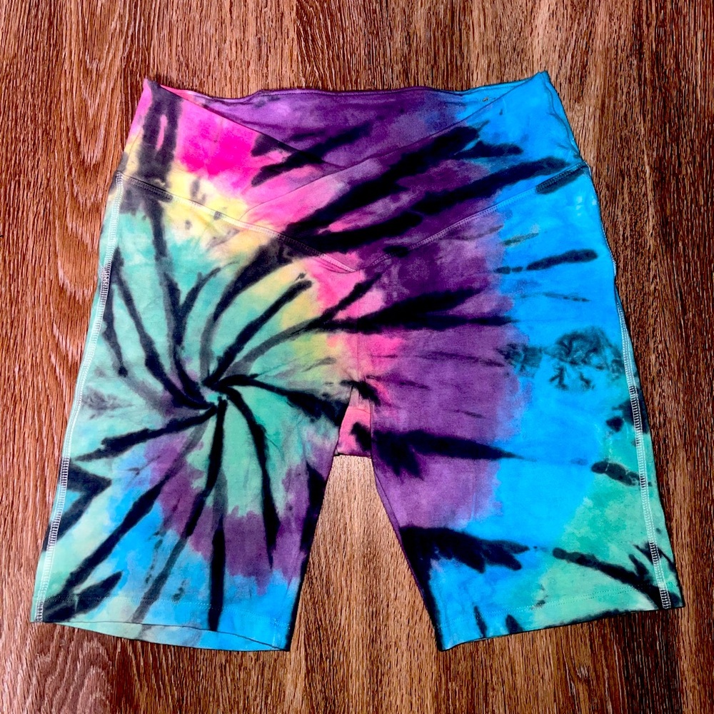 PINK By VS Bikers Shorts Size Large